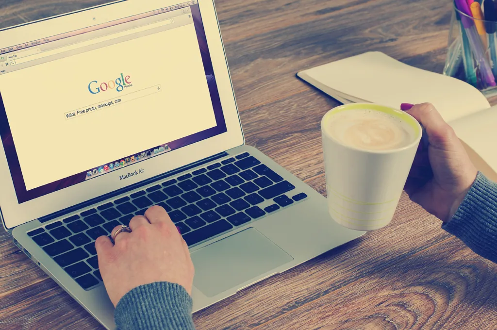 【完全無料】英語の独学におすすめの神Webサイト15選！文法・リスニング・発音まで徹底網羅